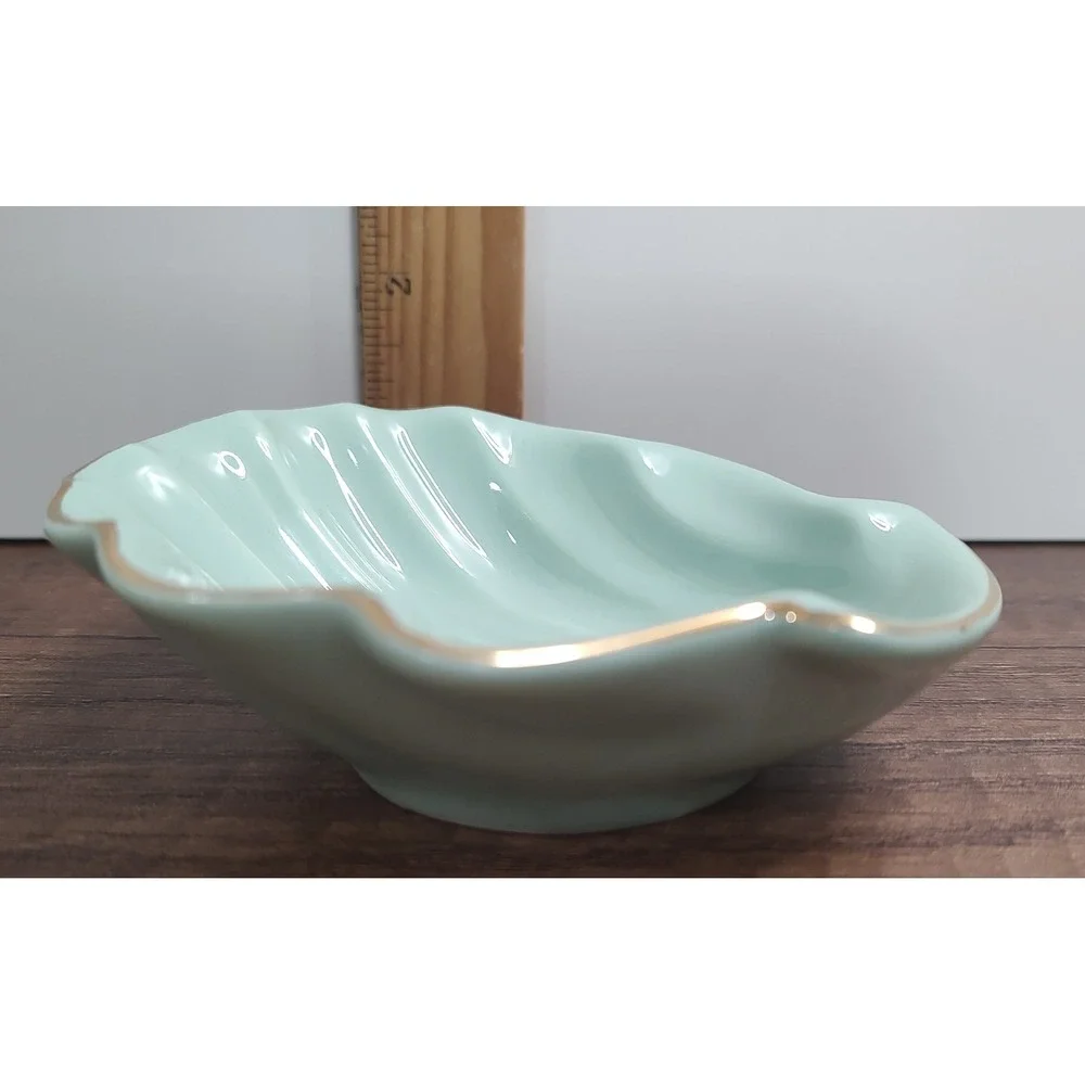 Vintage Porcelain Trinket soap Dish With Gold Trim Shell Pattern Light Mint B10